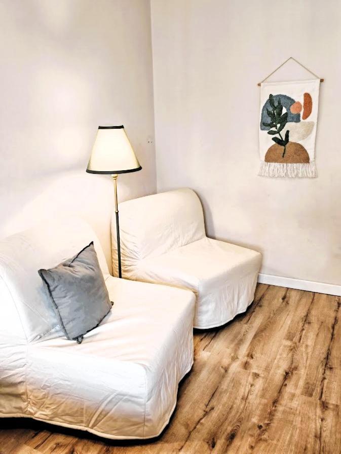 Lägenhet Flat In Zizkov -303- Prag